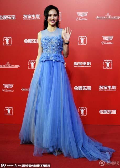 服裝公司亦向唐嫣發聲明致歉